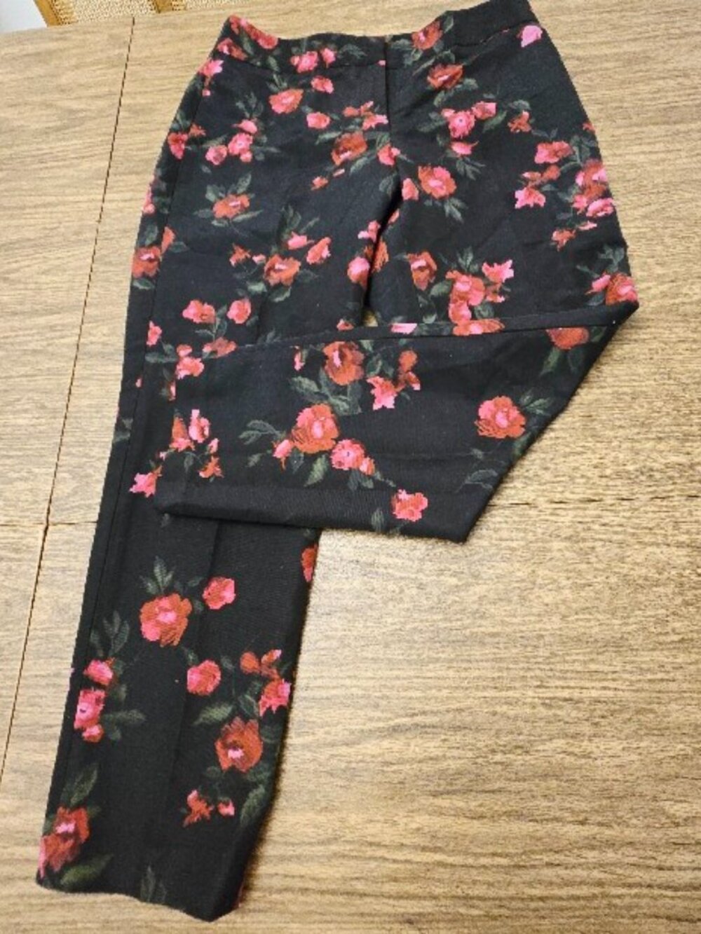 TALBOTS Women's Black Straight Leg Pants w/Red Floral Pattern - Size 8P